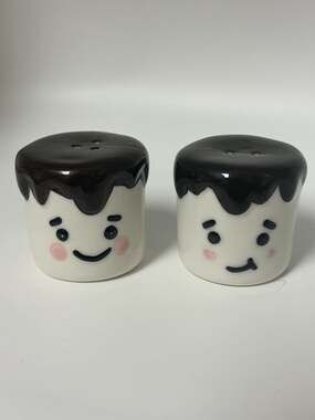 S’mores Salt And Pepper Shakers 2”x2”